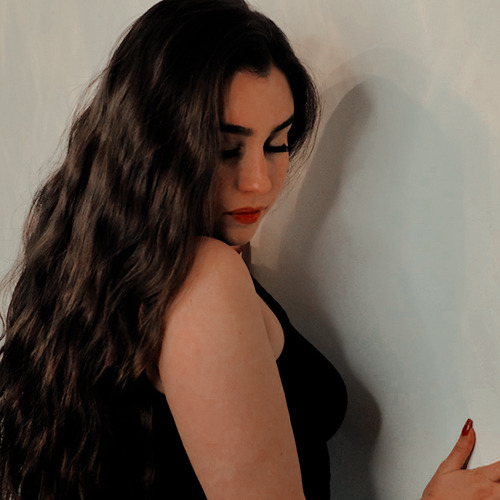 Lauren Jauregui  icon like or reblog if you save, please.