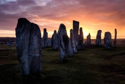 hyperboreanesoterica:The Neolithic Callanish Stones on the Isle of Lewis in the Outer Hebrides, Scot