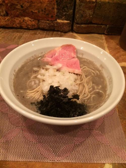 ラーメンにわかの俺が食ってきたラーメンの画像フォルダを淡々と解放するスレ横浜 来喜(屋台)横浜 吉村家横浜 維新商店久里浜 らーめんせぶん南太田 流星軒日ノ出町 壱角家日ノ出町　らぁ麺濱塩桜木町 灰汁