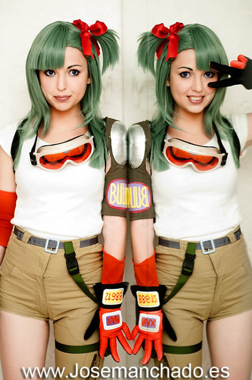 kamikame-cosplay:  Great Bulma Briefs motorcycle version by Virchan.  Photo by josemanchado.
