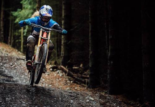 rideshimano:  New year, new bike for DH Champion Rachel Atherton. #RideShimano #AthertonRacing #Rach