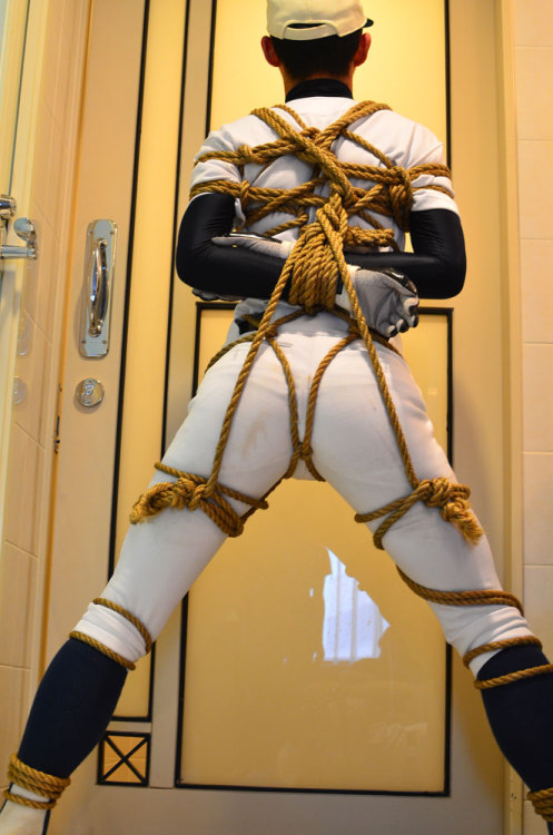 underwearefans:  supokon-danshi:  2014年3月　東京  喜欢，捆绑，棒球服 