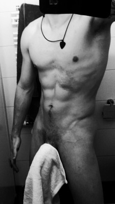 mydarkangel2pls:  noisysexylittlethings:  texasred43:  HAPPY SUNDAY LADIES.…..(surely if we all concentrate, that towel will fall)   I like that idea…keep concentrating…  It’s still still there noisysexylittlethings ⁉️⁉️⁉️⁉️⁉️⁉️⁉️⁉️⁉️❓❓❓❓