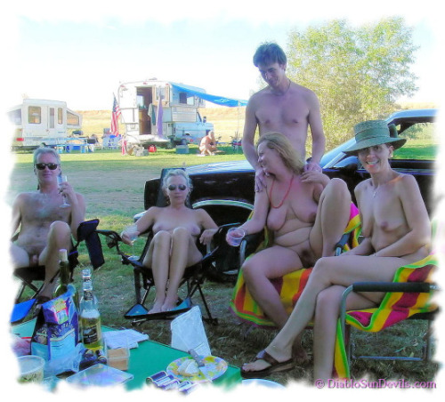 msaxton: socialnudists: Follow @socialnudists for more Love nude camping! Follow