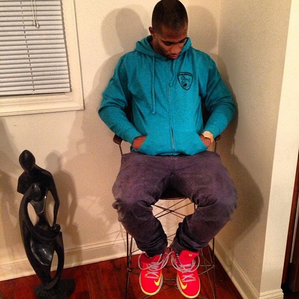creamgetdamoney:  Victor Cruz. Damn them thick thighs!