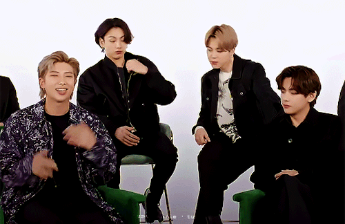 userjiminie: jungkook be like “i know a spot” and then touches jimin’s neck at eve