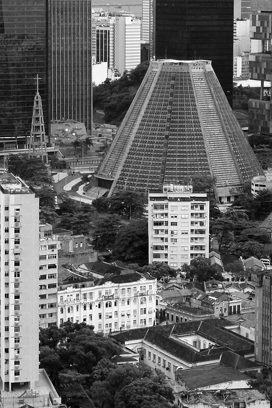 eastberliner:
“ concrete fields , rio de janeiro 2011
”