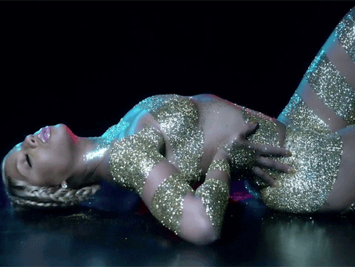 vh1:  You’ve never seen Tamar Braxton like this before… 