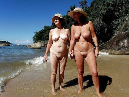 beautifulgrandmas: beautifulgrandmas.tumblr.com/ Two fat pussies