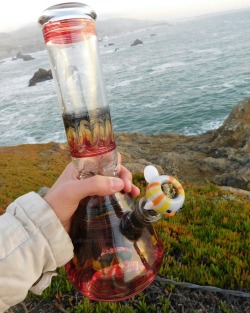 pill0wstark:  Beach bong