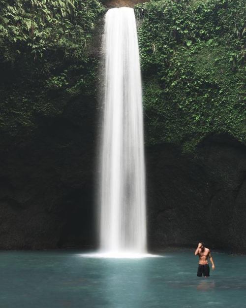 theadventurouslife4us:Having the waterfall all to yourselfKeep reading