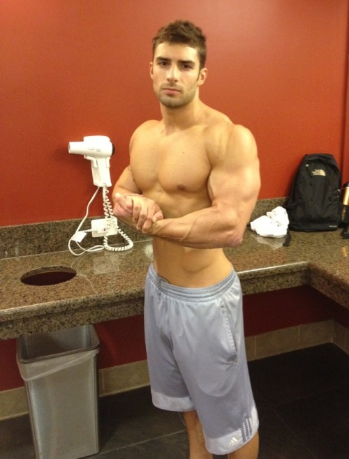 jockdays:  Thick cocks and hung studs http://jockdays.tumblr.com/