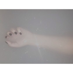 pa-lexx:  Life is cruel, but that doesn’t mean that you have to be cruel to yourself. #pale #palegrunge #hand #bathtub #sad #grunge #girl #palegoth 