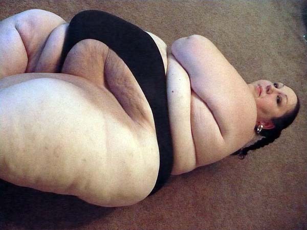 garyplv:  fatlover2876:  german-fa:  onlythefattest:  8 items  Wonderfull woman 