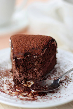 thecakebar:  Flourless Chocolate Cake  4 ingredients only Can be filled with chocolate ganache if wanted 