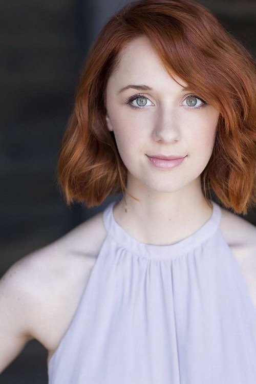 gloriouslyred: Laura Spencer