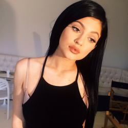 kyliejennerfashionstyle:  kyliejenner - pacsunn