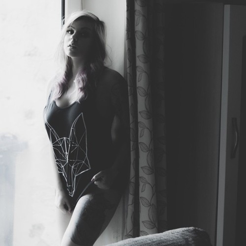 kawaiikeshia:  @burnoutbrightpts // @thekillingtreeclothing 