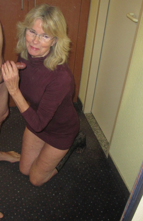 Mommys At Her Best On Her Knees Tumbex