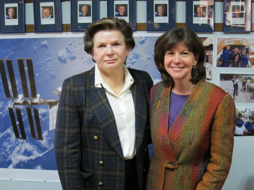 humanoidhistory:  December 2, 2010 — NASA astronaut Cady Coleman, right, meets with former cos