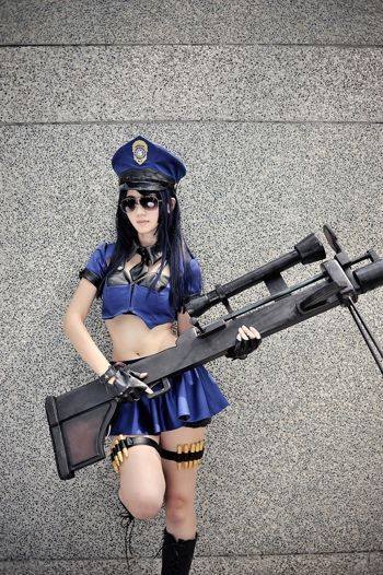 hotfemalecosplayers:  girls with guns/weapons #cosplay #girl  #hot  #sexy  #boobs