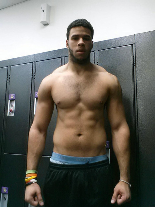 uncutmilitarymen:  29 year old straight Dominican guy from New York, NY