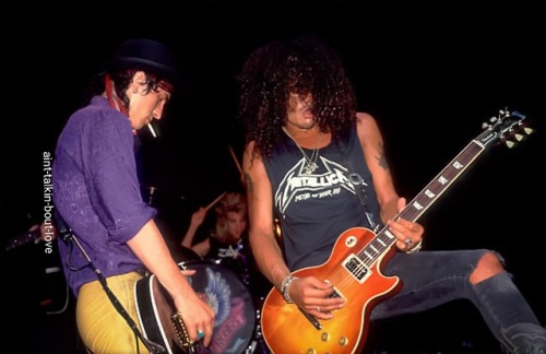 Porn Pics aint-talkin-bout-love:   Izzy Stradlin &