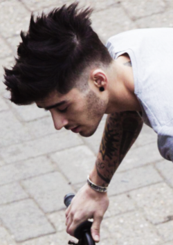 jksbrekkie:  Zayn in Belgium 