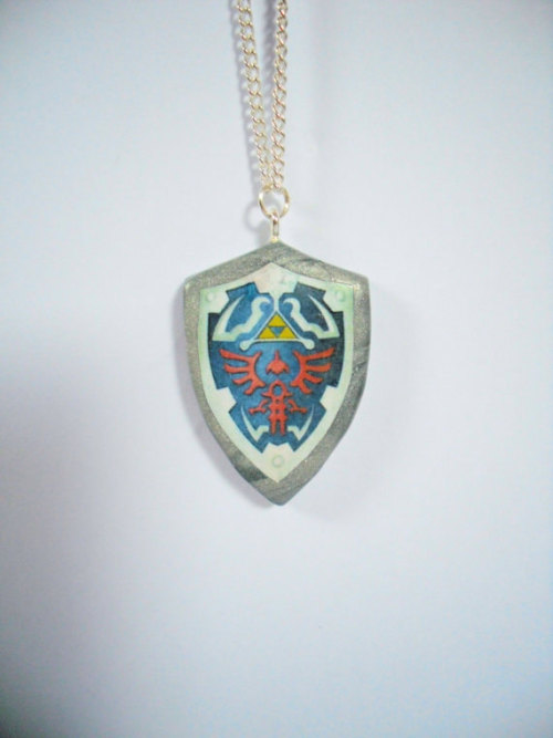 insanelygaming:  Legend of Zelda Hylian Shield Necklace adult photos