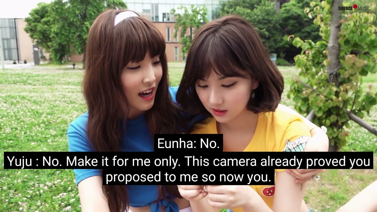 mooooosa:  I can’t believe Eunha proposed to 2 people in less than a minute