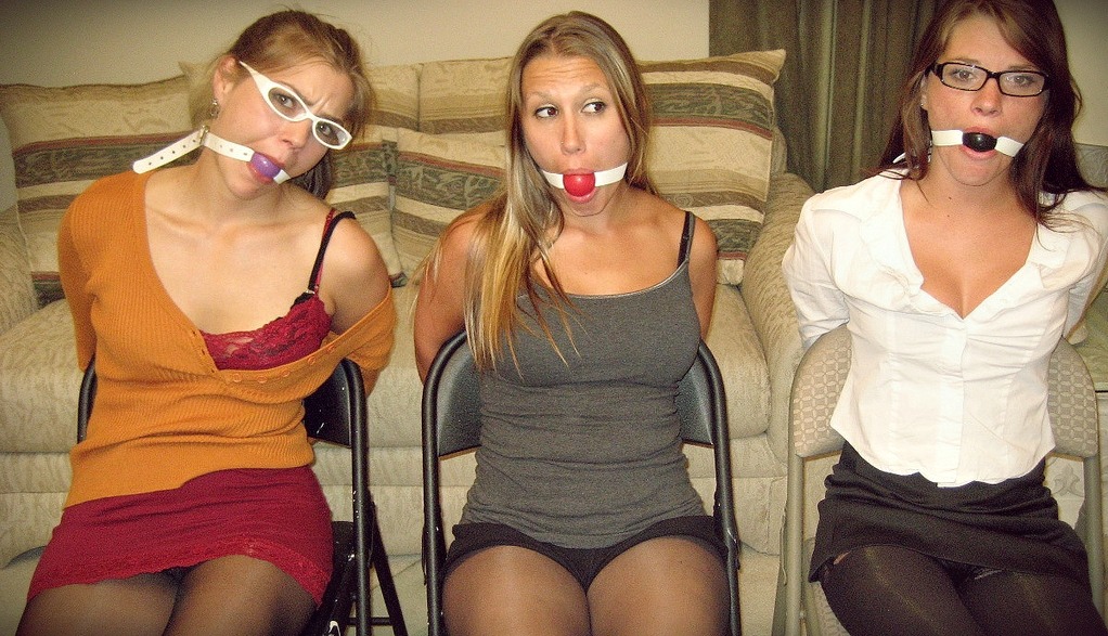 gaggedfan:  Multiple Damsels by cuntofaman 