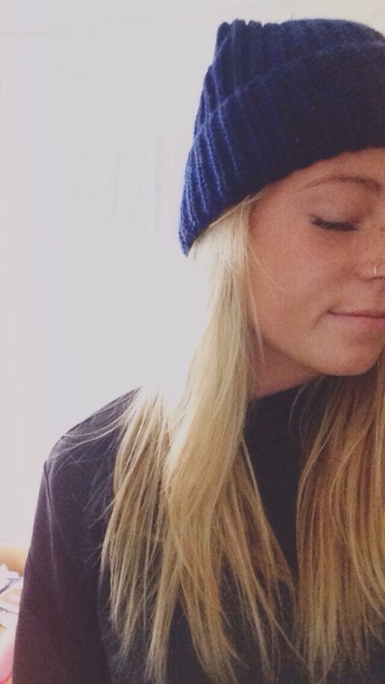 barriz99:  kbur:  beanies 💞  Damn hello 😍😍