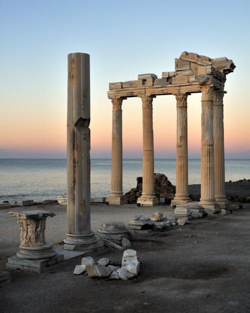 archaicwonder:Temple of Apollo, Side, TurkeyStrabo and Arrian both record that Side was founded by G