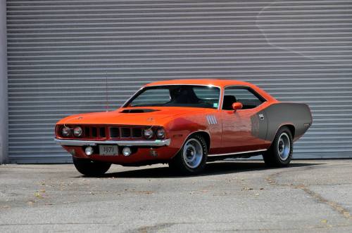 xmanusa: theoldiebutgoodie: 1971 Plymouth ‘Cuda Hemi Bad azzzzzz Cuda!!!!