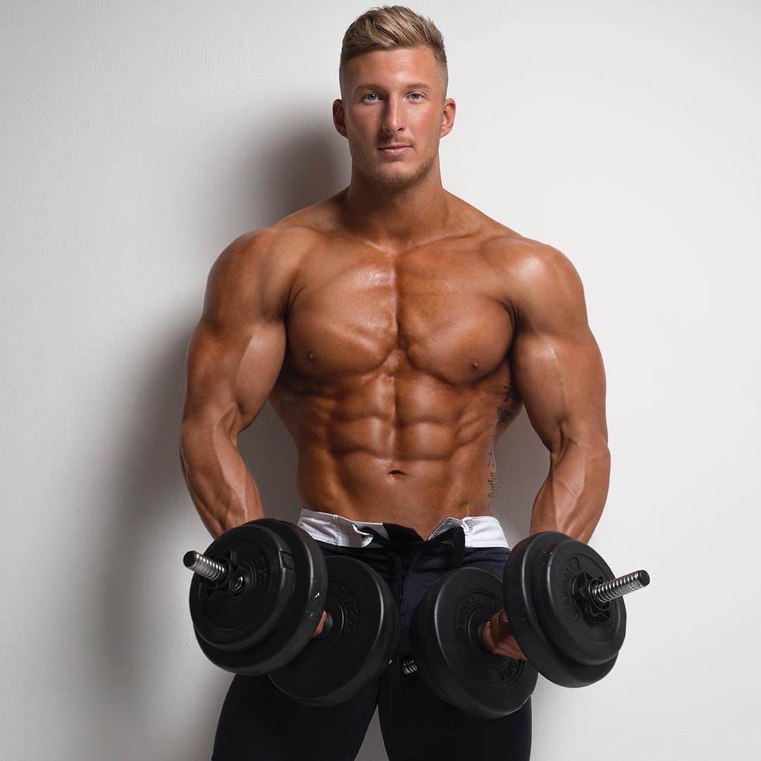 ilovehotathletes:  Tom Cole has such a handsome face and i love his legs. Just look
