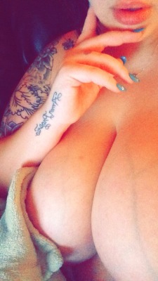 housewifeswag:  fresh out the bath. so fresh