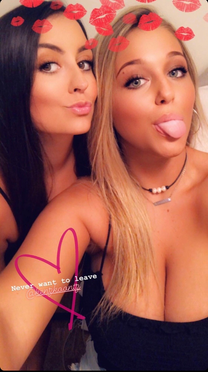 fleshymelons:  shhhshhhhh:    Incredible melons!
