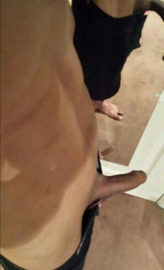 prissychrys:  Manny just sent me these pixxx 