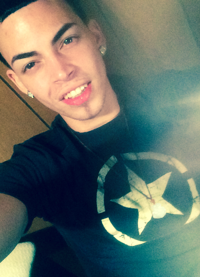 bigdickbandit215:  🔱😈✨  Nice smile!!