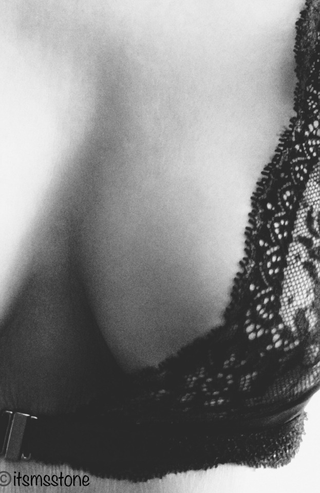 itsmsstone:Take a close look#titsnotouttuesday