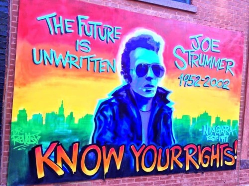 🎶 “And I’ll keep listening to the great Joe Strummer, ‘cause through music we can live forever.” 🎶

Pic stolen from the net.

#JoeStrummer
https://www.instagram.com/p/CS4t7PnBkAs/?utm_medium=tumblr #joestrummer
