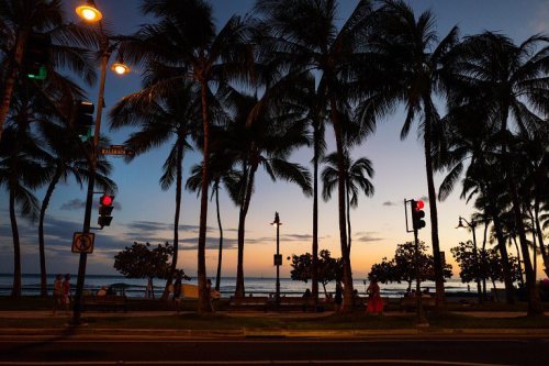Twilight Kalakaua ave, Waikiki #twilight #kalakaua #waikiki #oahu #hawaii #leica #leicaq #instagood 