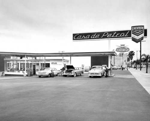 casa de petrol, sherman oaks 1961 @ bizarrela