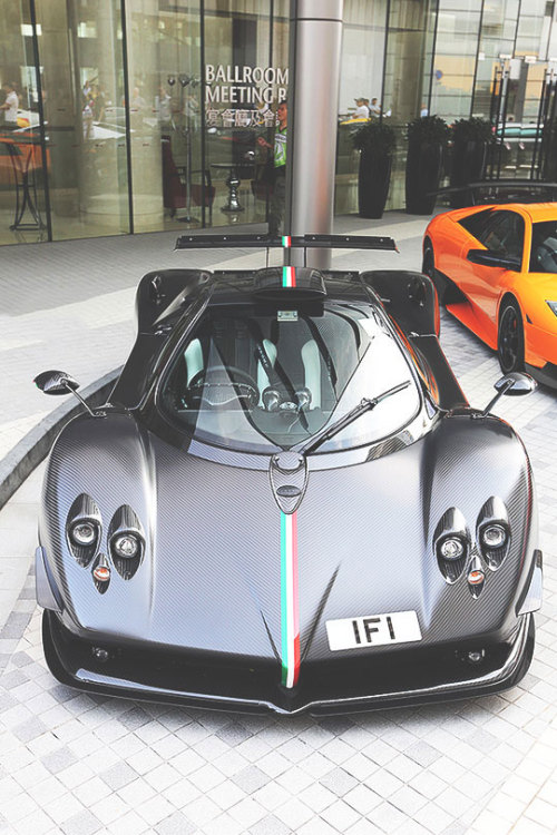 fullthrottleauto: Zonda Absolute 1 of 1 (by KiraraStanley) (#FTA) Uy carros mujeres… Me descu