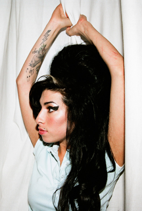 Interviewer: Which living person do you most admire?Amy Winehouse: No one. You’re all bastards