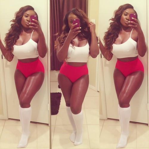 pussypiffandpalmtrees:  beautyandthebooty:  2-each-his-own:  Jenny Jahaan  http://beautyandthebooty.tumblr.com/  Beautiful Sexy Chocolate Thickness