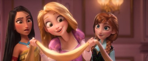 dadarismus:  disney-rapunzel-merida-vanellope:  NO I WONT SHUT UP  heres the trailer for those who want to see this scene 