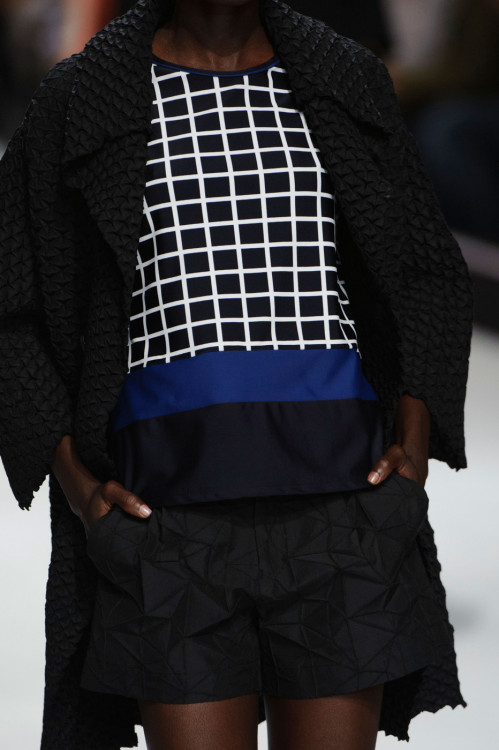 givenchyrunway:  Issey Miyake Spring/Summer 2015 Details 