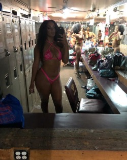 stripper-locker-room:  https://www.instagram.com/xstephaniemarieex/