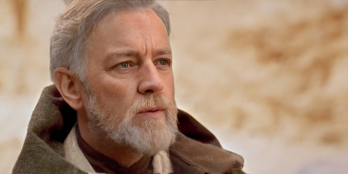 saynotozombies: nevernerdenoughblog: Alec Guinness in ANH and Ewan McGregor in RotS. Honestly, I nev